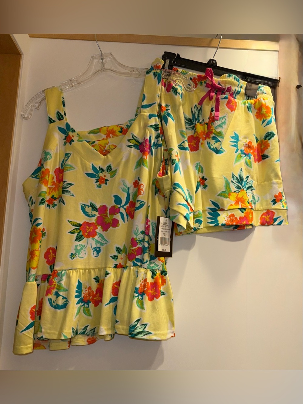 Cuddl Duds pajamas womens M Cozy Tank Top Shorts NEW Set summer yellow Floral